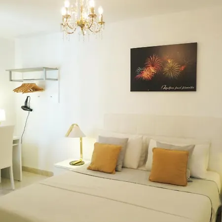 Maltaholiday Seafront Penthouse Apartment